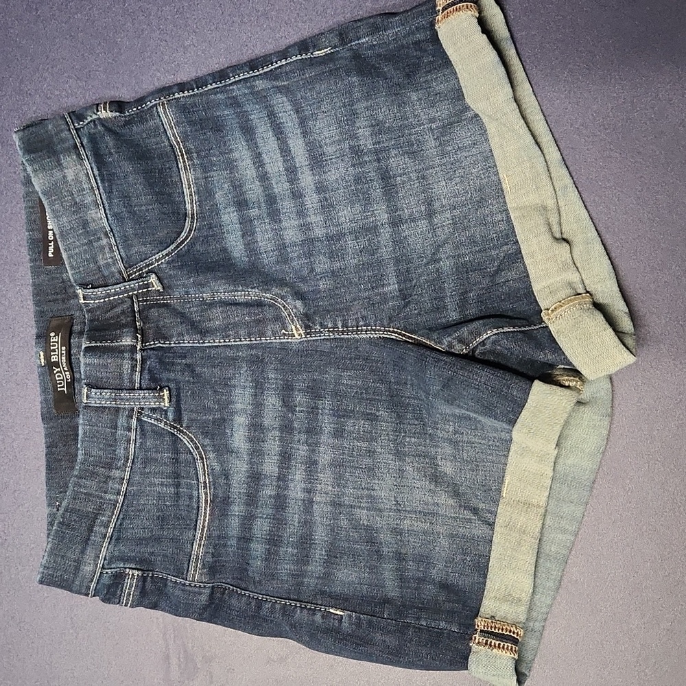 Pull on shorts